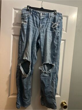 American Eagle curvy straight Distressed Ripped Jeans